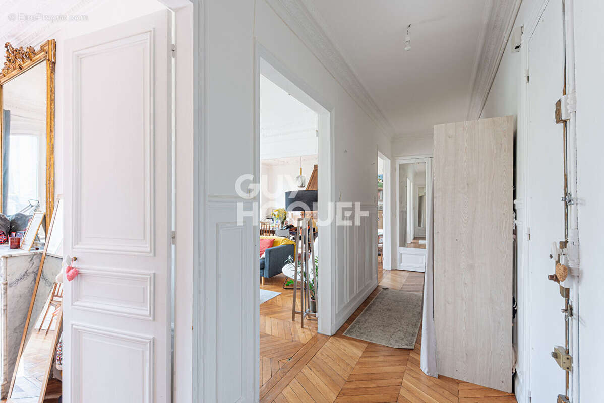 Appartement à PARIS-12E