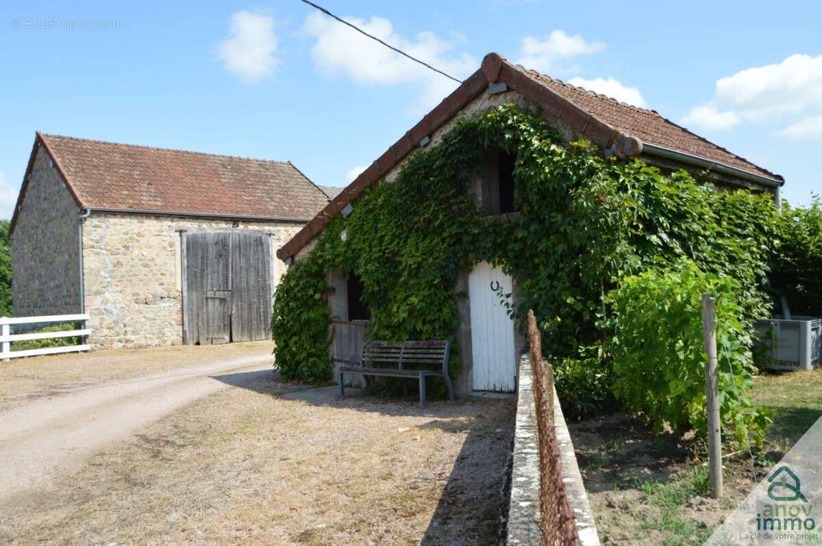 Maison à CHARBONNAT