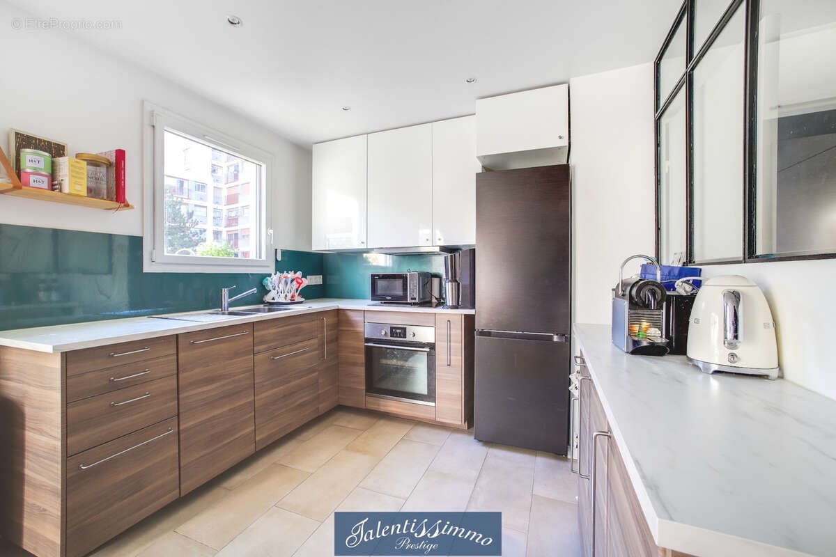 Appartement à PARIS-20E