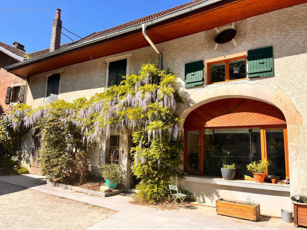 Maison à MONNETIER-MORNEX
