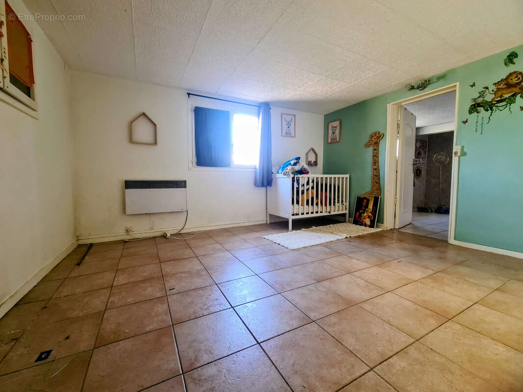 Nevers pavillon t.5  124 m2 hab. sur 1472 m2 - photo 6