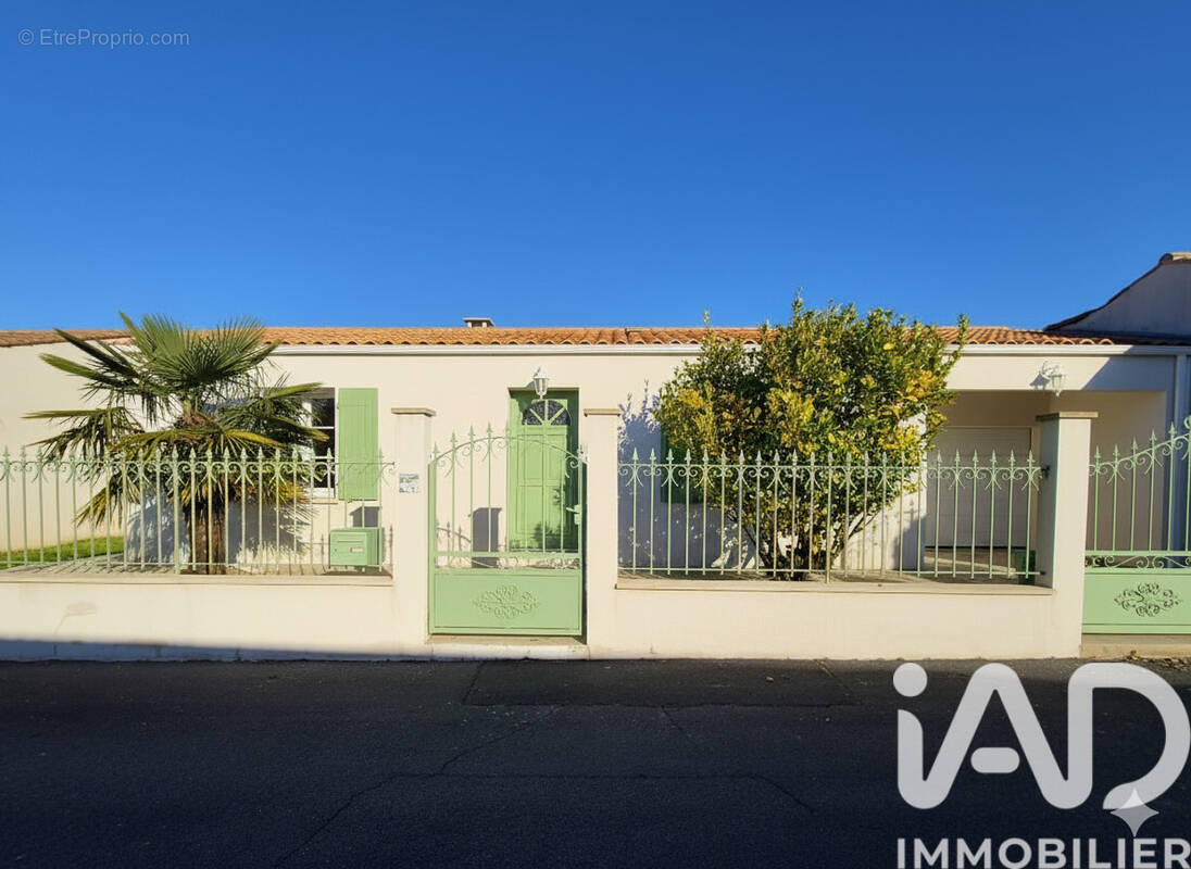 Photo 1 - Maison à ROCHEFORT