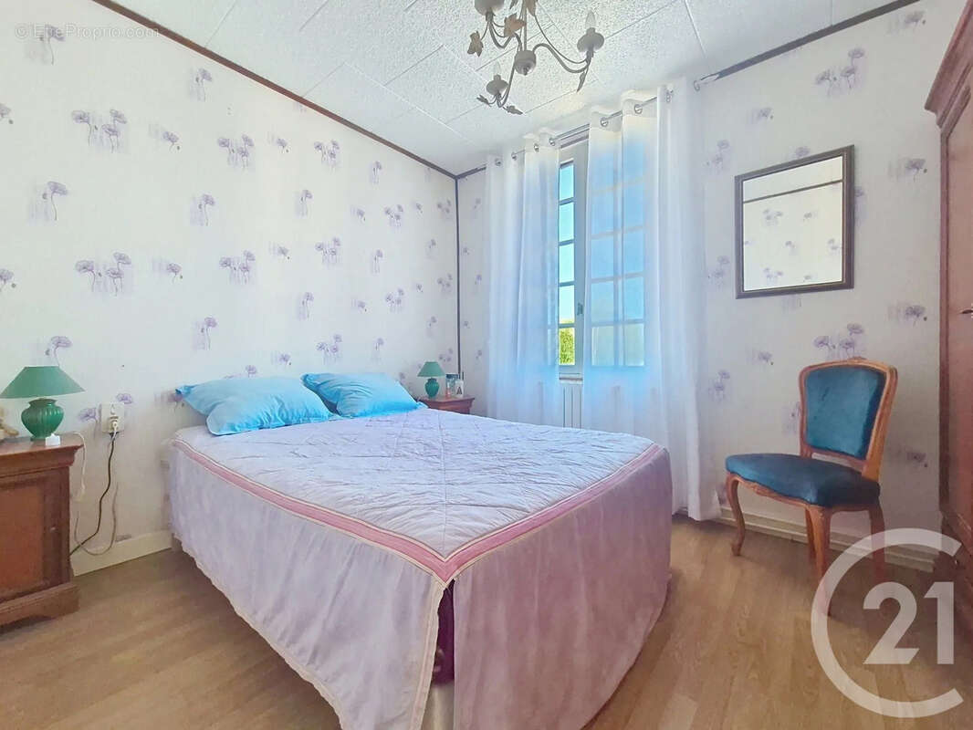 Maison à LE BEC-HELLOUIN