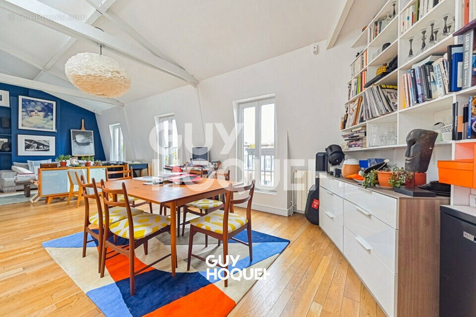 Appartement à PARIS-10E