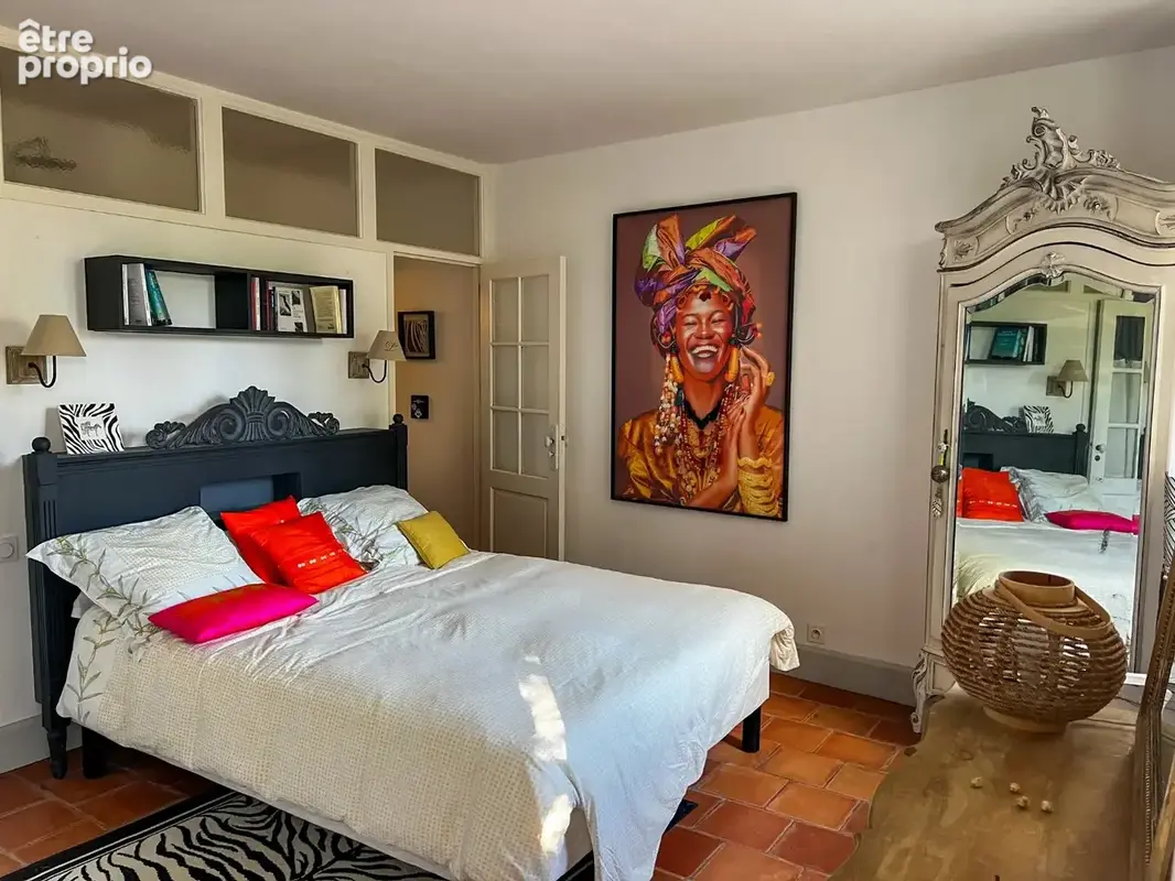 Maison élégante de style chartreuse avec maison d'amis dans un parc privé - photo 14