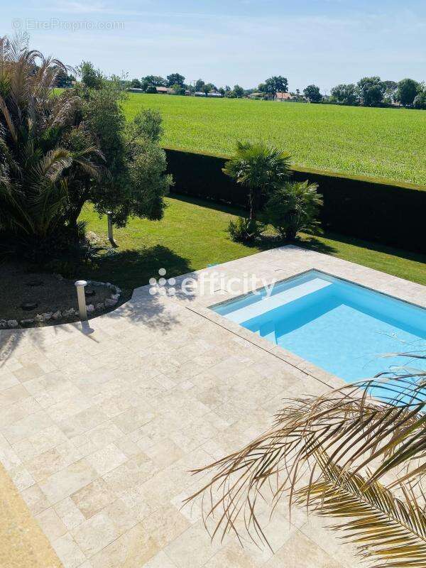Maison à HAGETMAU