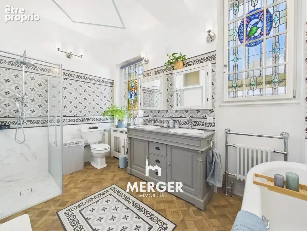 Appartement d'exception - conseil des xv - photo 14
