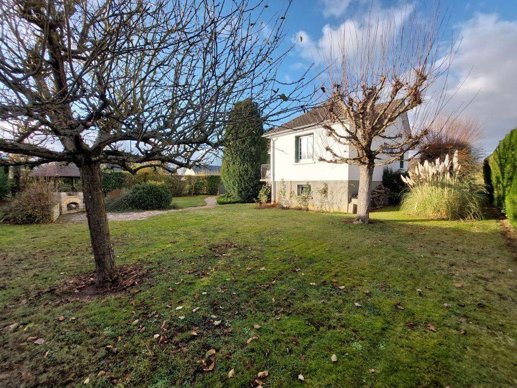 Maison à LES BAUX-SAINTE-CROIX