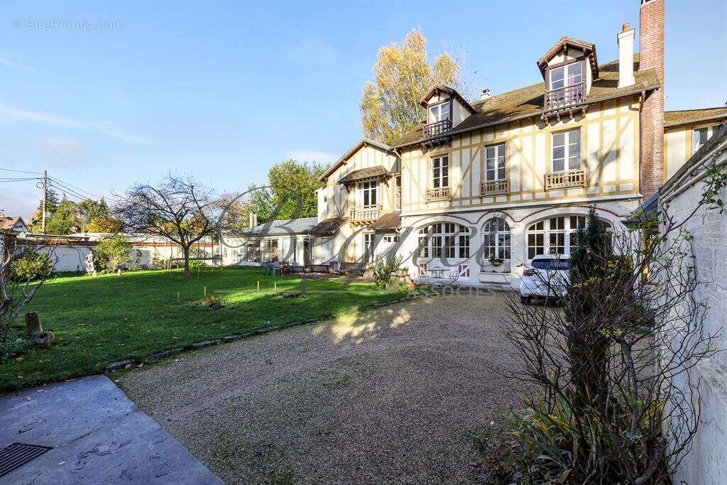 Maison à VAUCRESSON