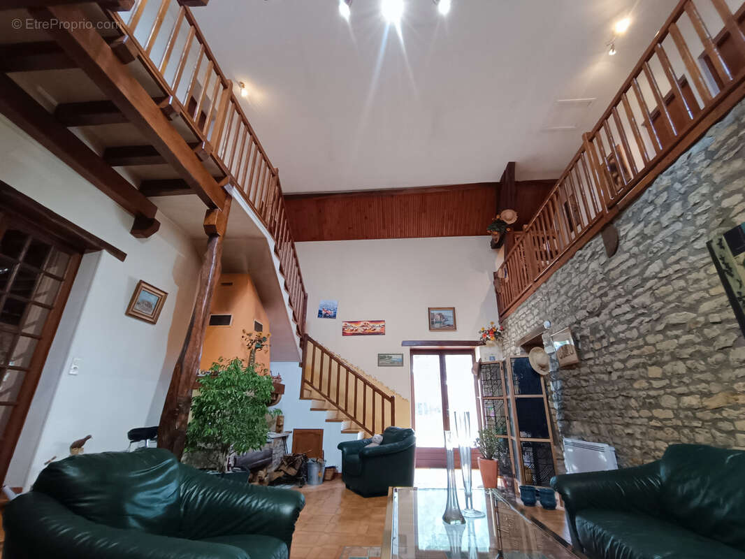 Maison à COUY