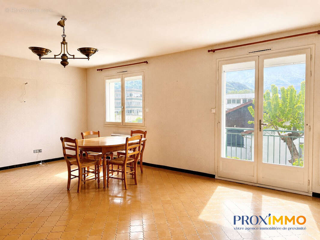 Maison 145 m² à Saint-Etienne-De-Crossey  - photo 5