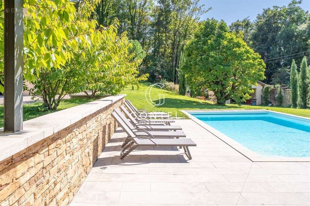 Maison à SAINT-CYR-AU-MONT-D'OR