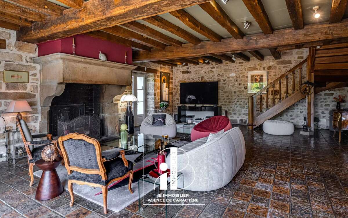 Maison à FONTAINEBLEAU