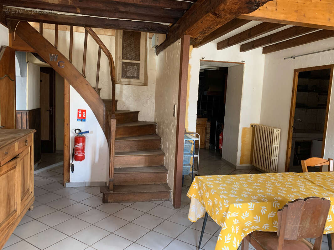 Maison à ESPINASSE