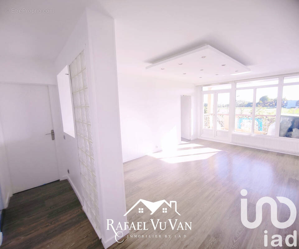 Photo 1 - Appartement à SURVILLIERS