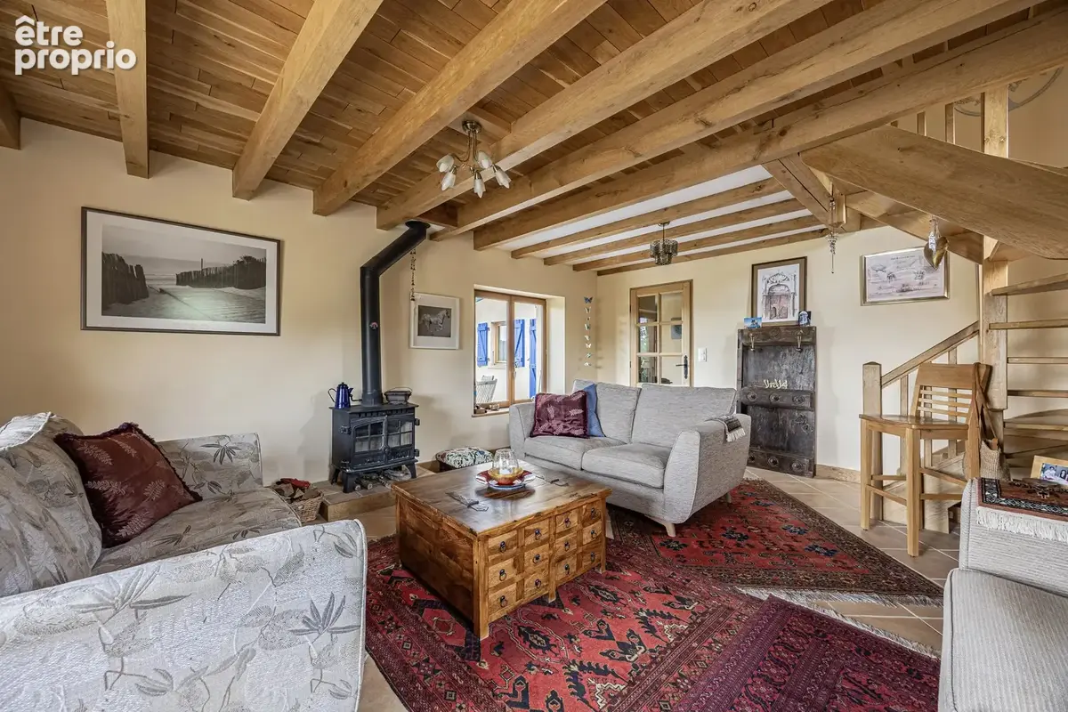 Jolie propriété de 4 chambres avec vue proche de Figeac - photo 2