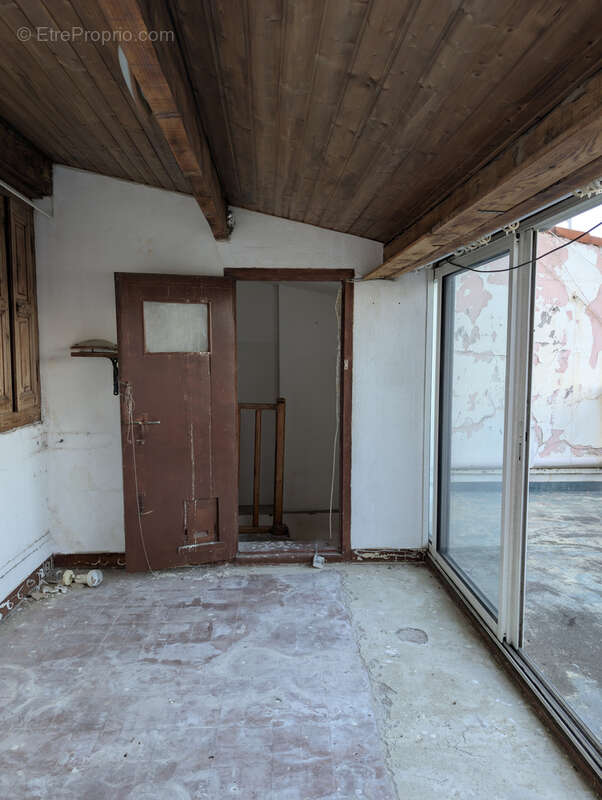 Appartement en duplex avec terrasse à rénover - photo 15