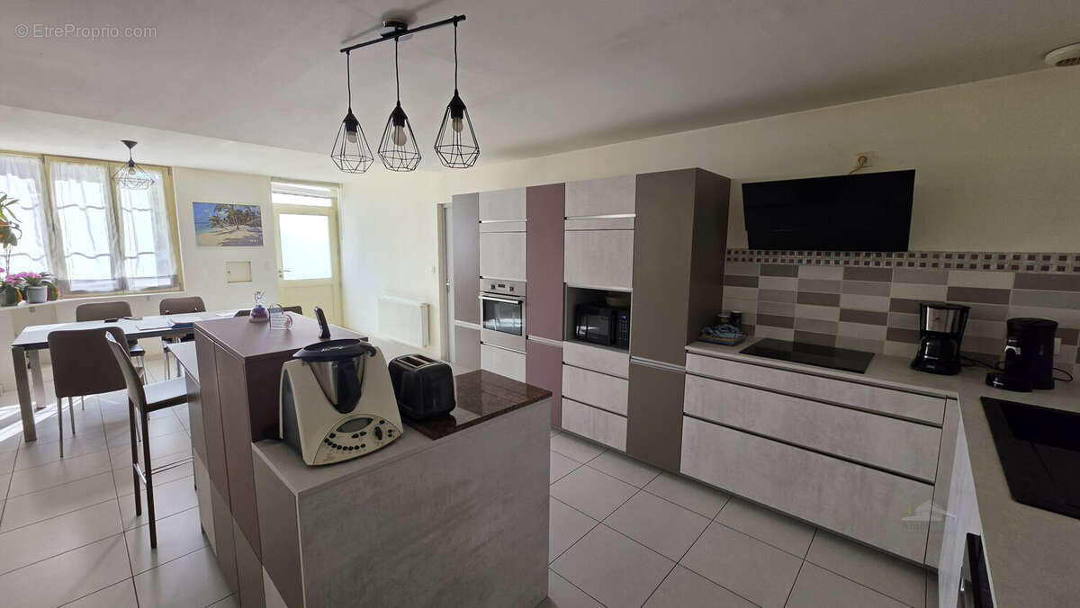 Maison à ANNEYRON