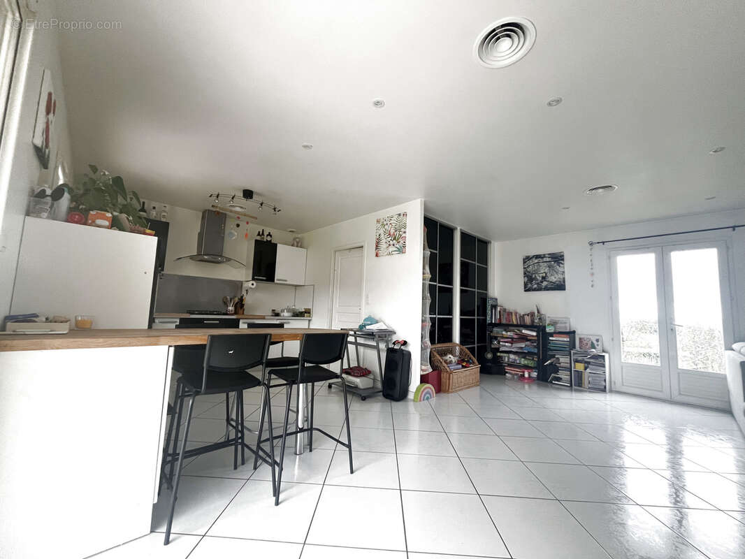 Maison à SAINT-FELIX-DE-RIEUTORD