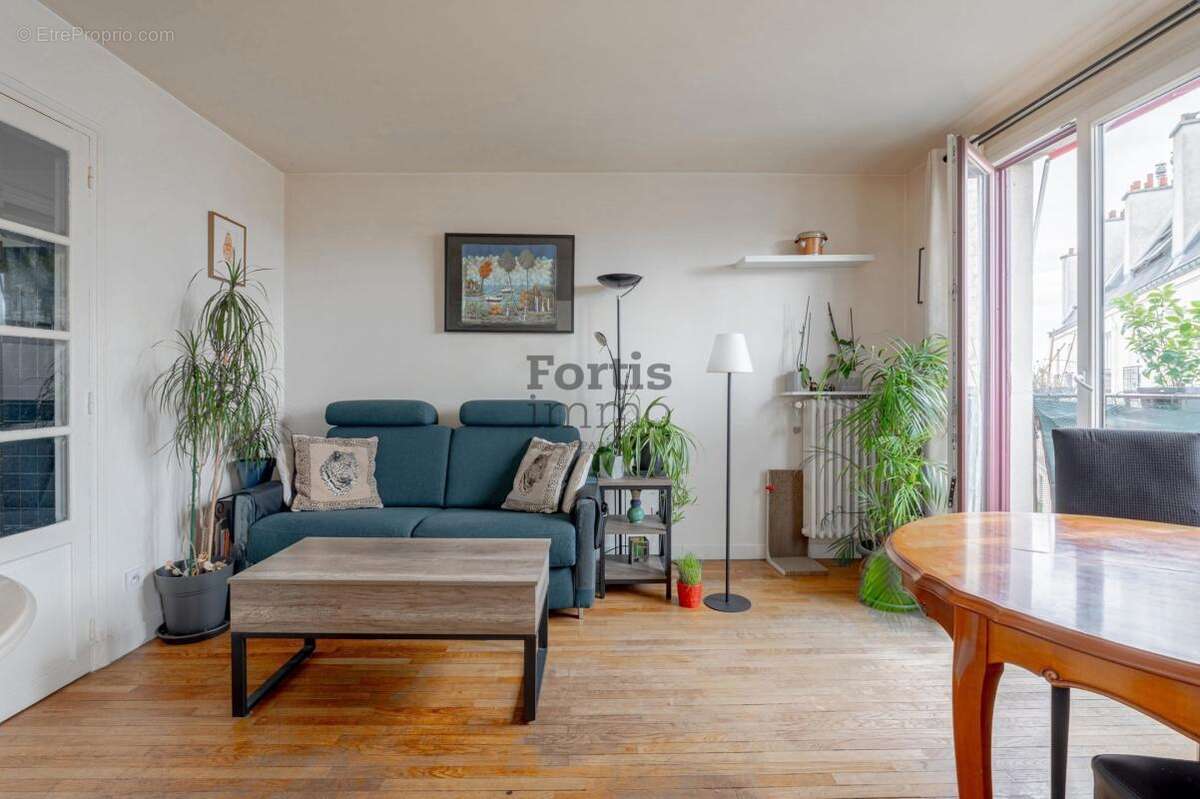 Appartement à PARIS-20E