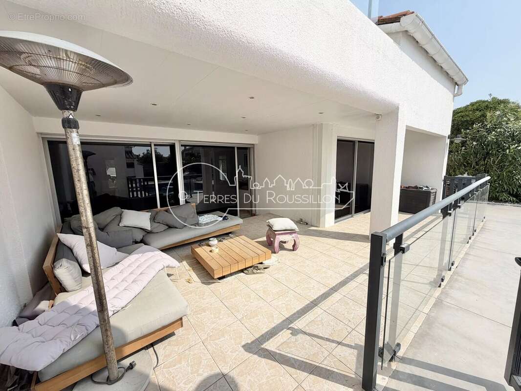 Villa F8 4 Faces 300 m² Canet Plage avec Piscine et Garage - photo 44
