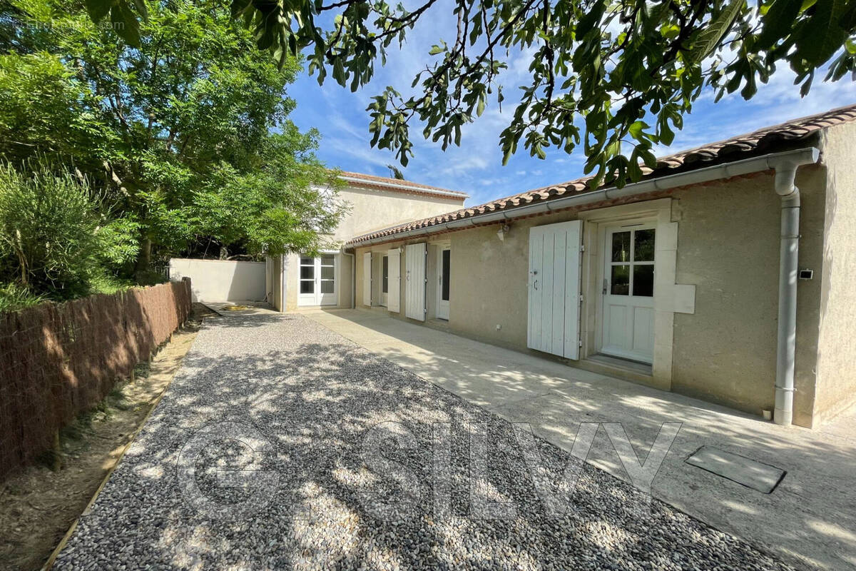 Maison à BOLLENE