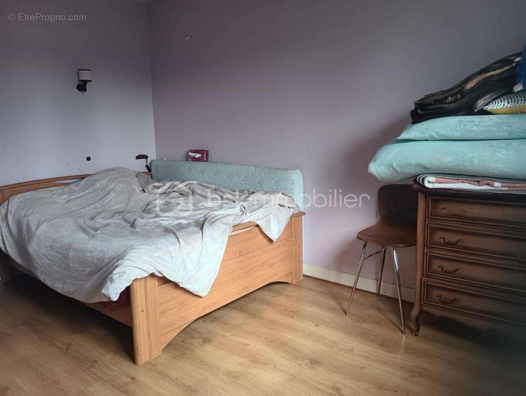 Maison à CHEF-BOUTONNE