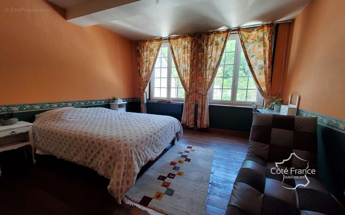 Maison à MONTHERME