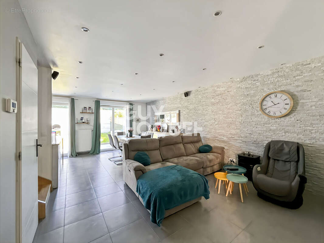 Maison à FONTENAY-TRESIGNY