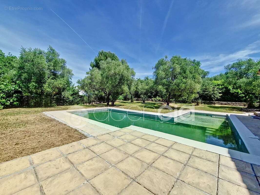 Appartement à VALBONNE