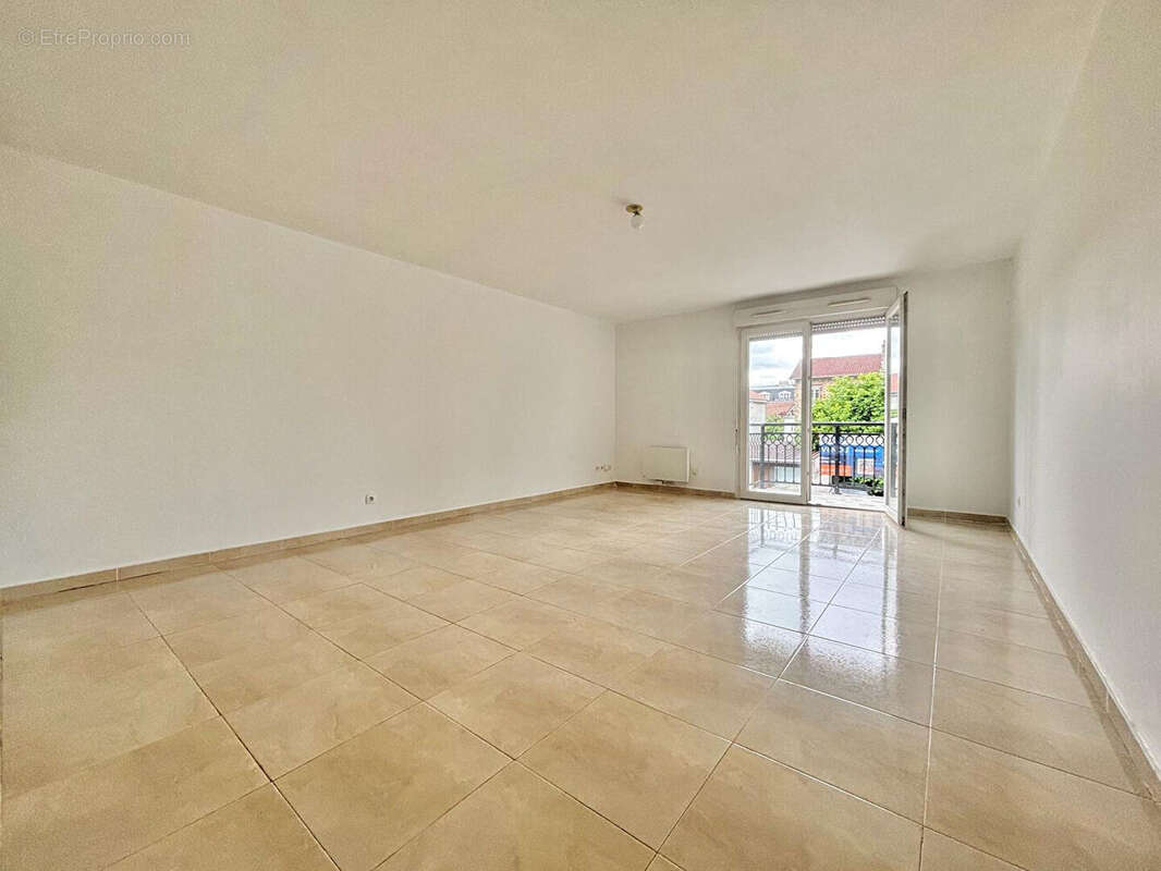 Appartement à PONTAULT-COMBAULT