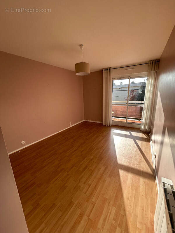 Appartement à LE PERREUX-SUR-MARNE