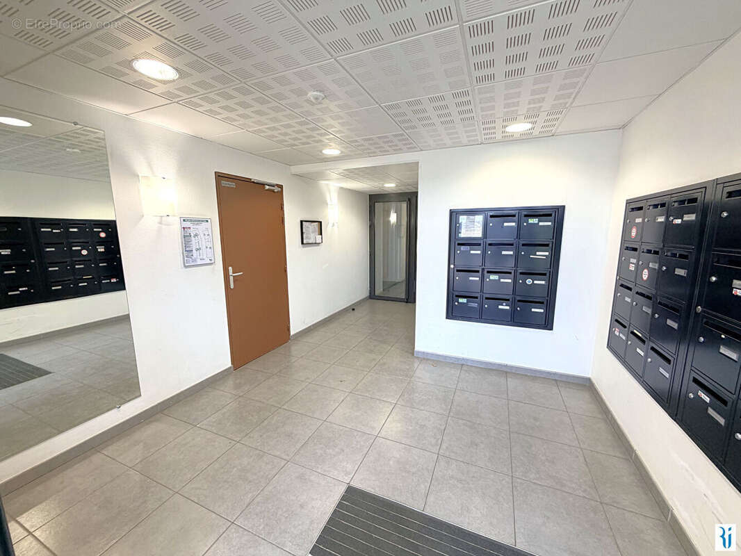 Appartement à LE MESNIL-ESNARD