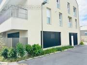 Commerce à FRENEUSE