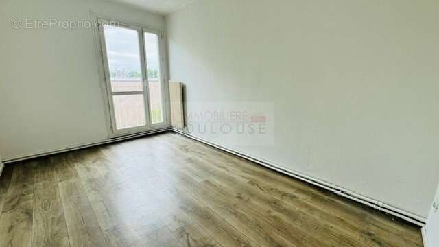 Toulouse amouroux t3/4 traversant + cave + parking - photo 7