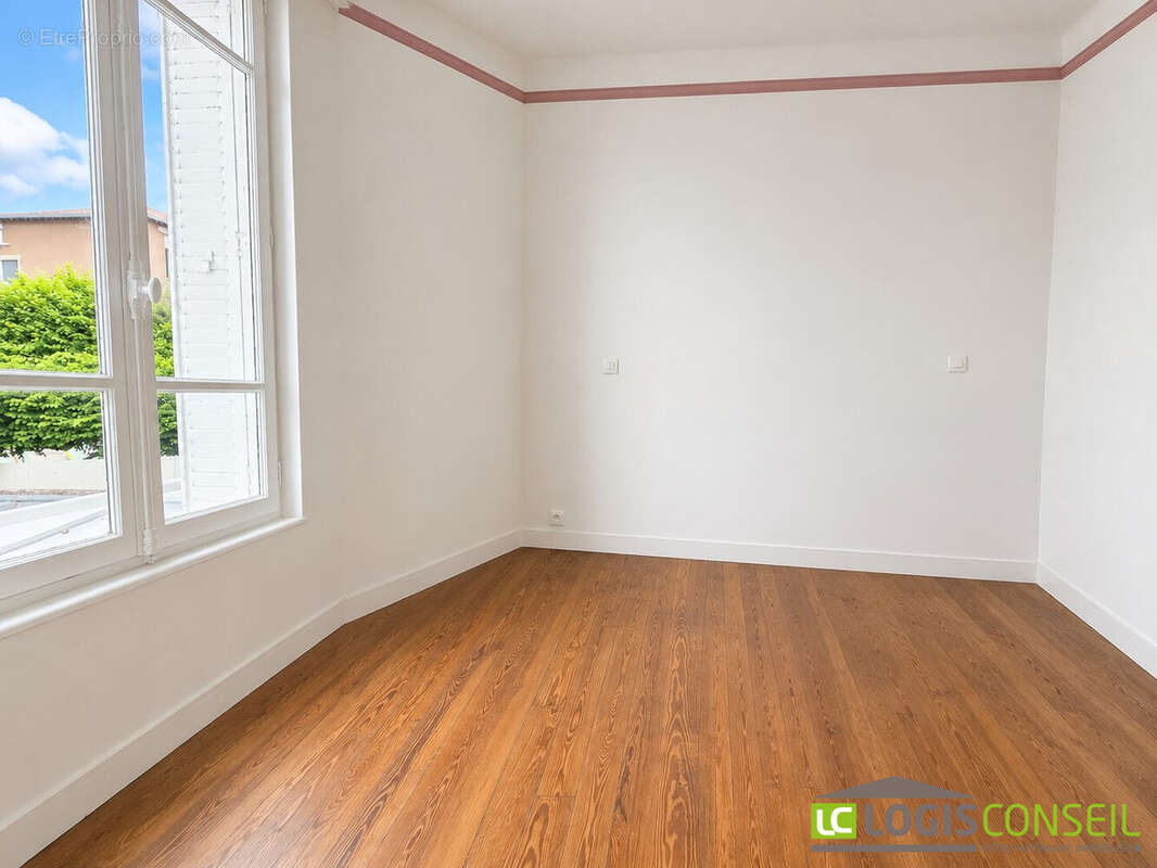 Maison 96 m² à Chatillon  - photo 8