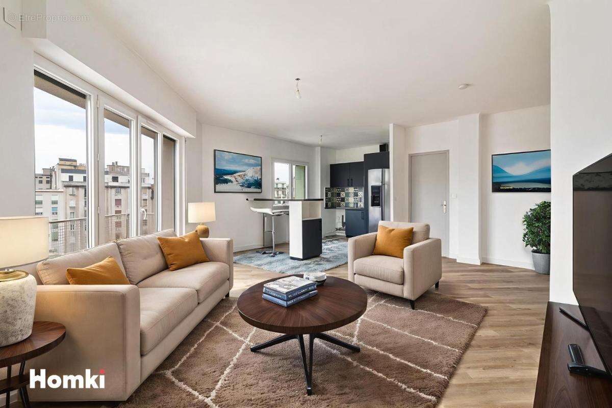 Appartement à MARSEILLE-4E