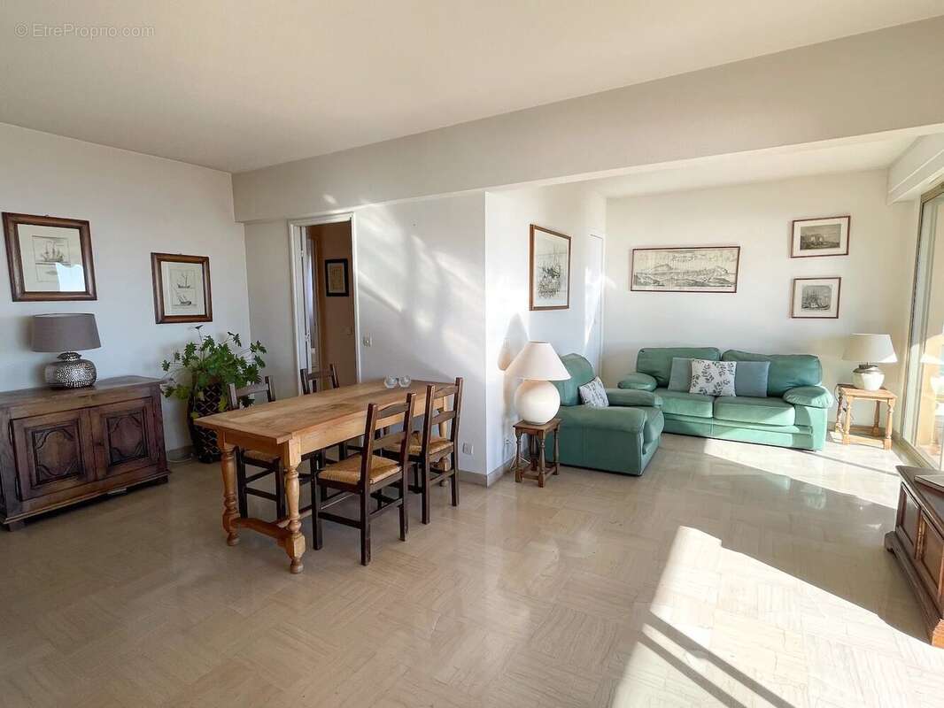 Appartement à BEAUSOLEIL