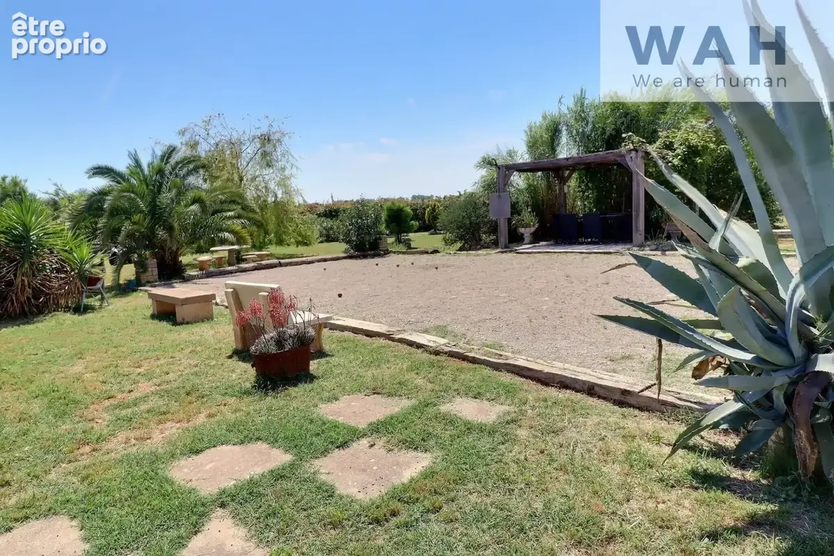 Vente propriete avec villa, appartement et hangars - photo 16