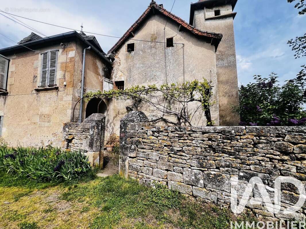 Maison 207 m² à Laramiere  - photo 3