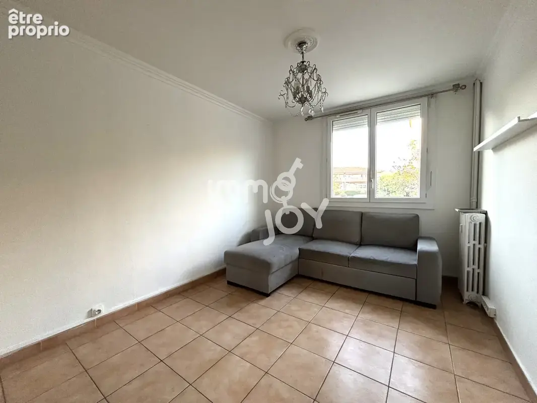 Venez découvrir cet appartement T5 situé à seulement 1km des plages et du port de Fréjus. - photo 6