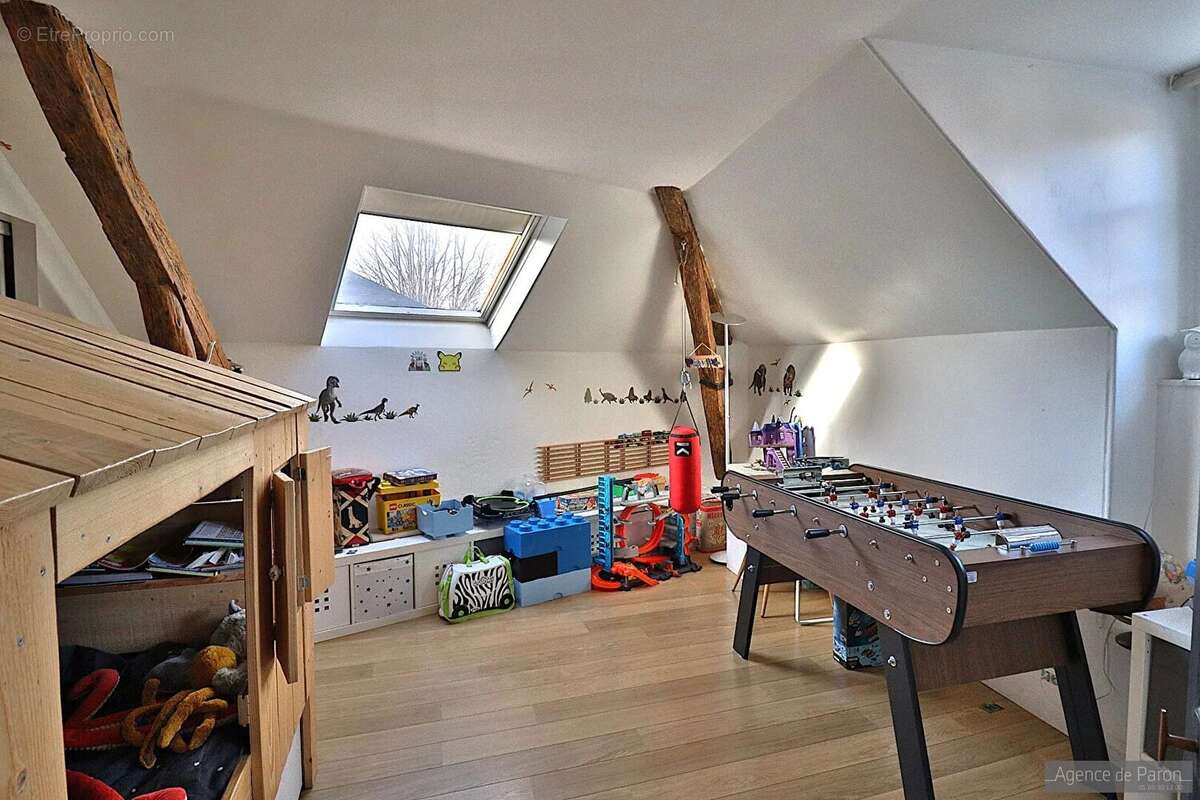 Maison à VERRIERES-LE-BUISSON