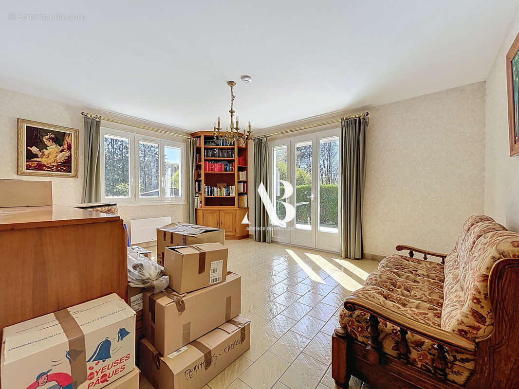 Maison à DONNEMARIE-DONTILLY