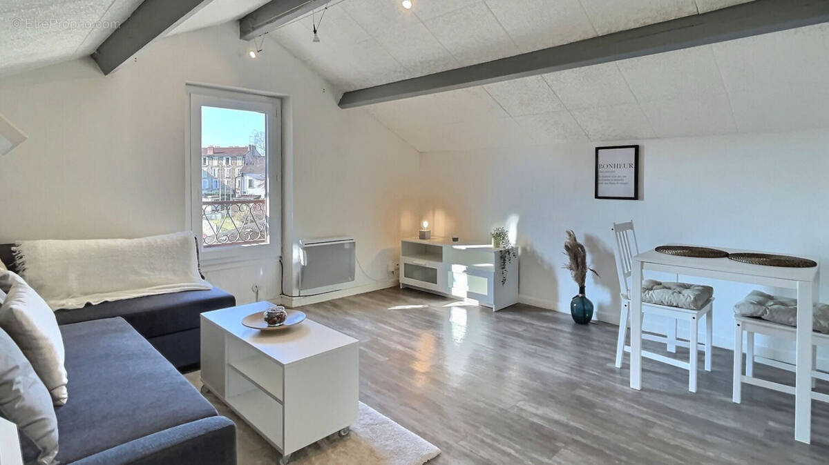 Appartement à CORBEIL-ESSONNES