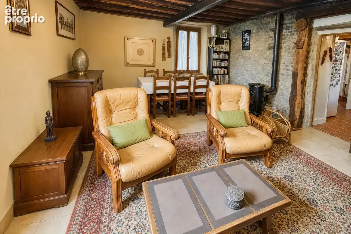 Réau - Maison 4 pièces avec terrasse et jardin - photo 4