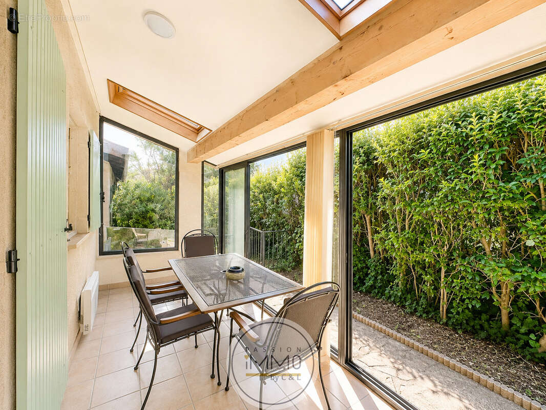 Villa plain pied, centre ville SISTERON - photo 8