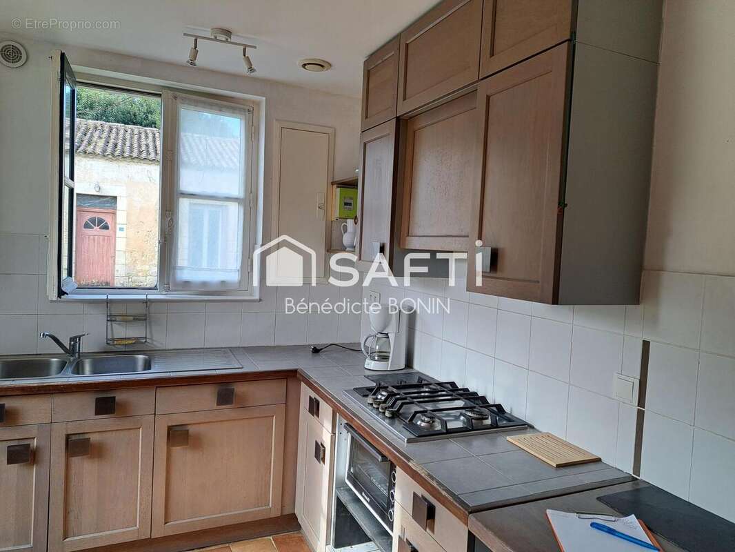 Photo 4 - Maison à CHAILLEVETTE