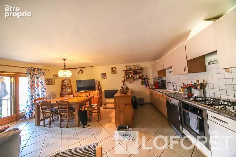 ** appartement type 4 - saint crepin - 4 pièces - photo 2
