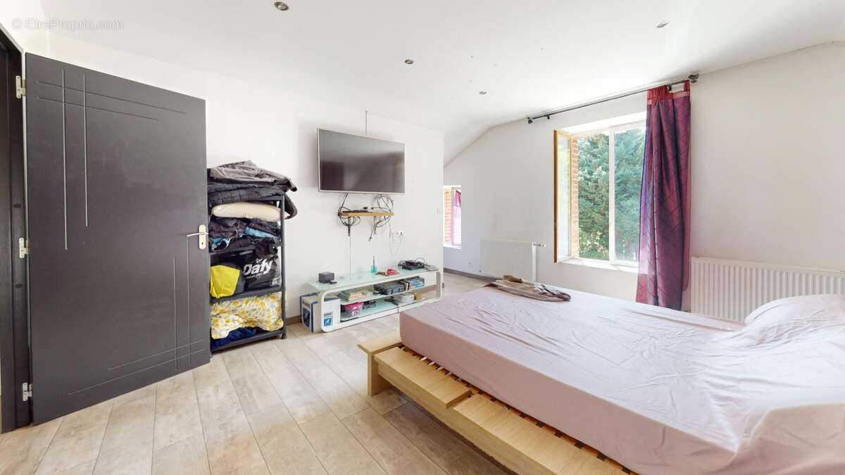 RARE SUR LE SECTEUR – Maison familiale avec grands volumes et cadre de vie exceptionnel - photo 11