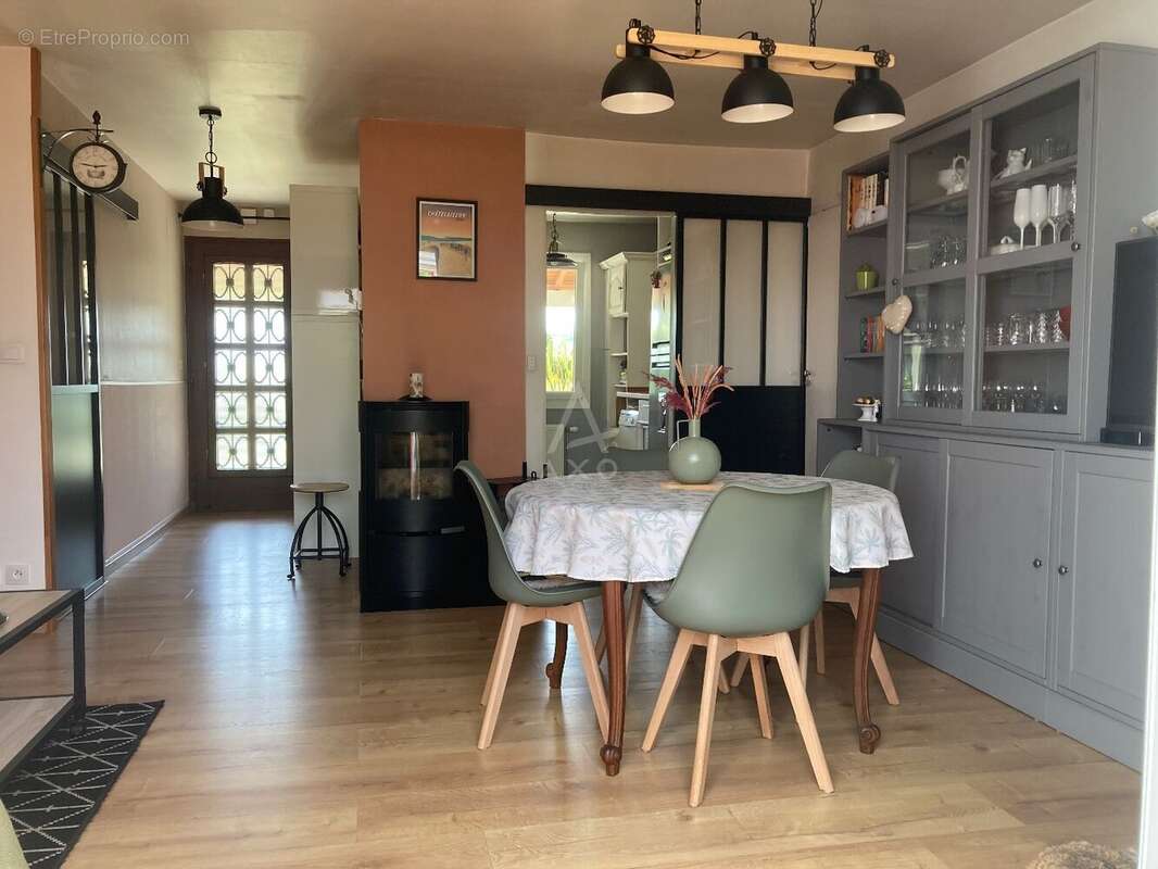 Maison à MESCHERS-SUR-GIRONDE